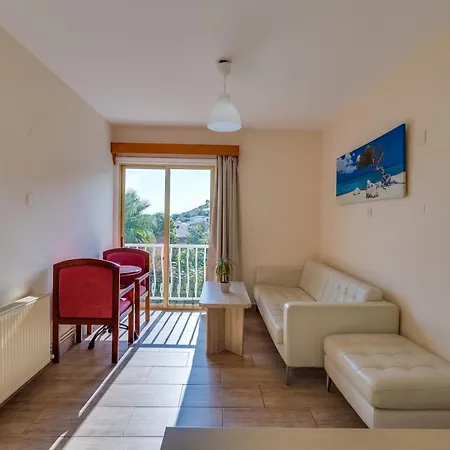 Antonis G. Aparthotel 2*