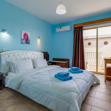 Hotel apartamentowy Antonis G. 2*