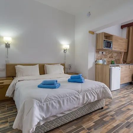Antonis G. Hotel apartamentowy Oroklini