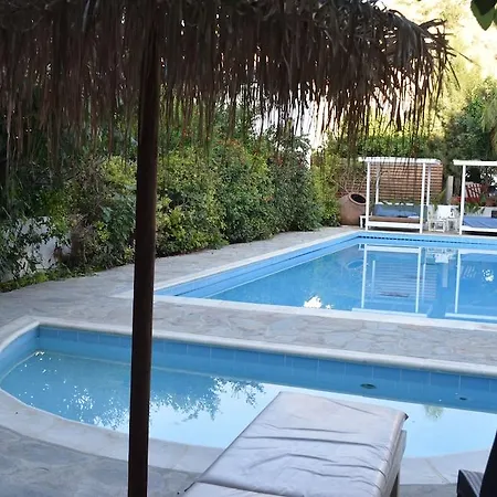 Antonis G. Hotel apartamentowy Oroklini