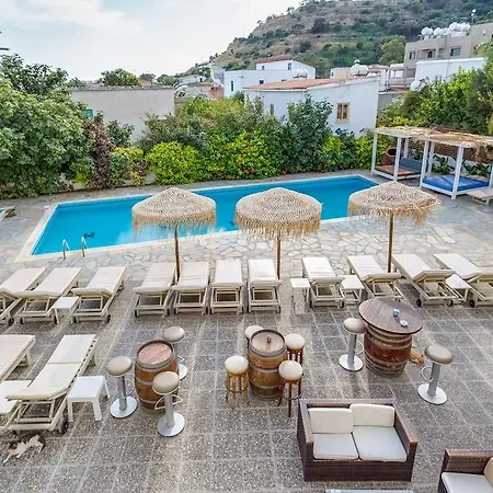 Hotel apartamentowy Antonis G. 2*