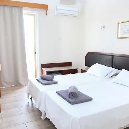 Lägenhetshotell Antonis G. 3*