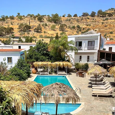 Antonis G. Apartmanhotel 3*