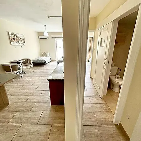 Antonis G. Apartmanhotel Voróklini