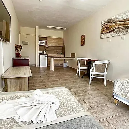 Aparthotel Antonis G. 3*