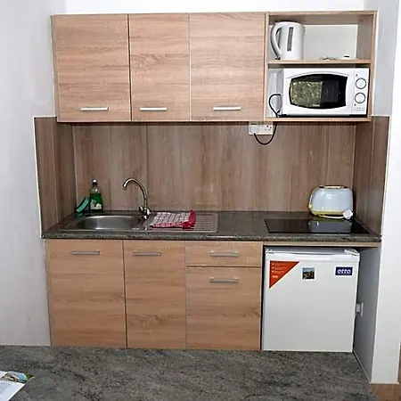Antonis G. Aparthotel