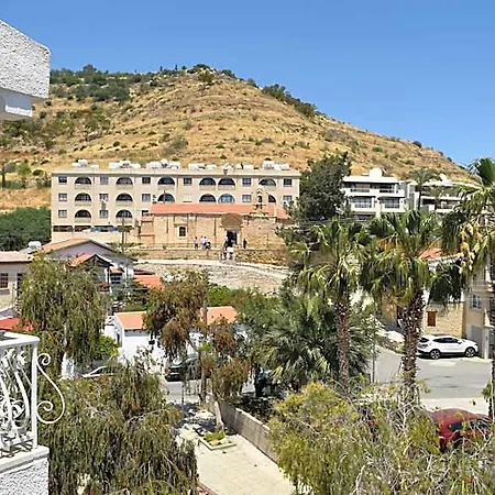 Antonis G. Aparthotel