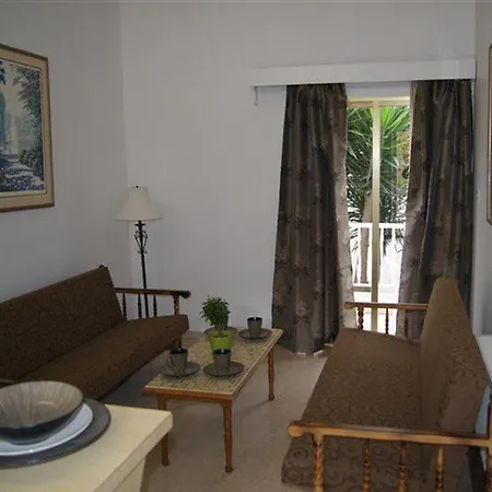 Hotel apartamentowy Antonis G. Oroklini