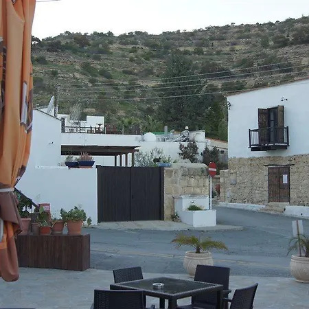 Hotel apartamentowy Antonis G.