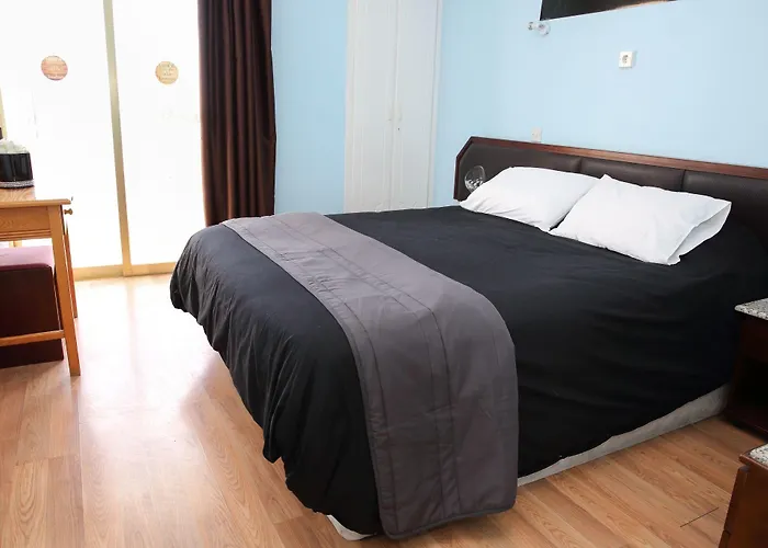 Antonis G. Aparthotel 3*