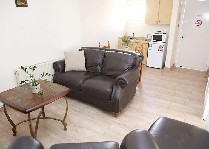 Antonis G. Aparthotel 3*