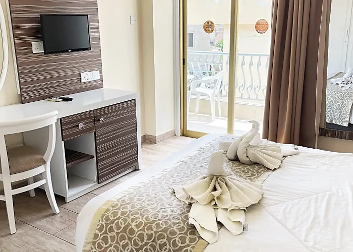 Antonis G. Aparthotel 3*